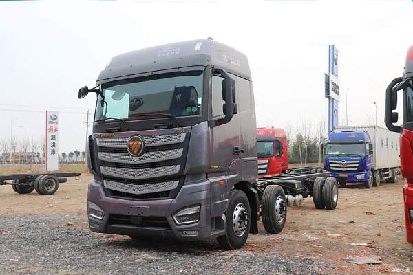 Auman EST 6X2 Cargo Truck