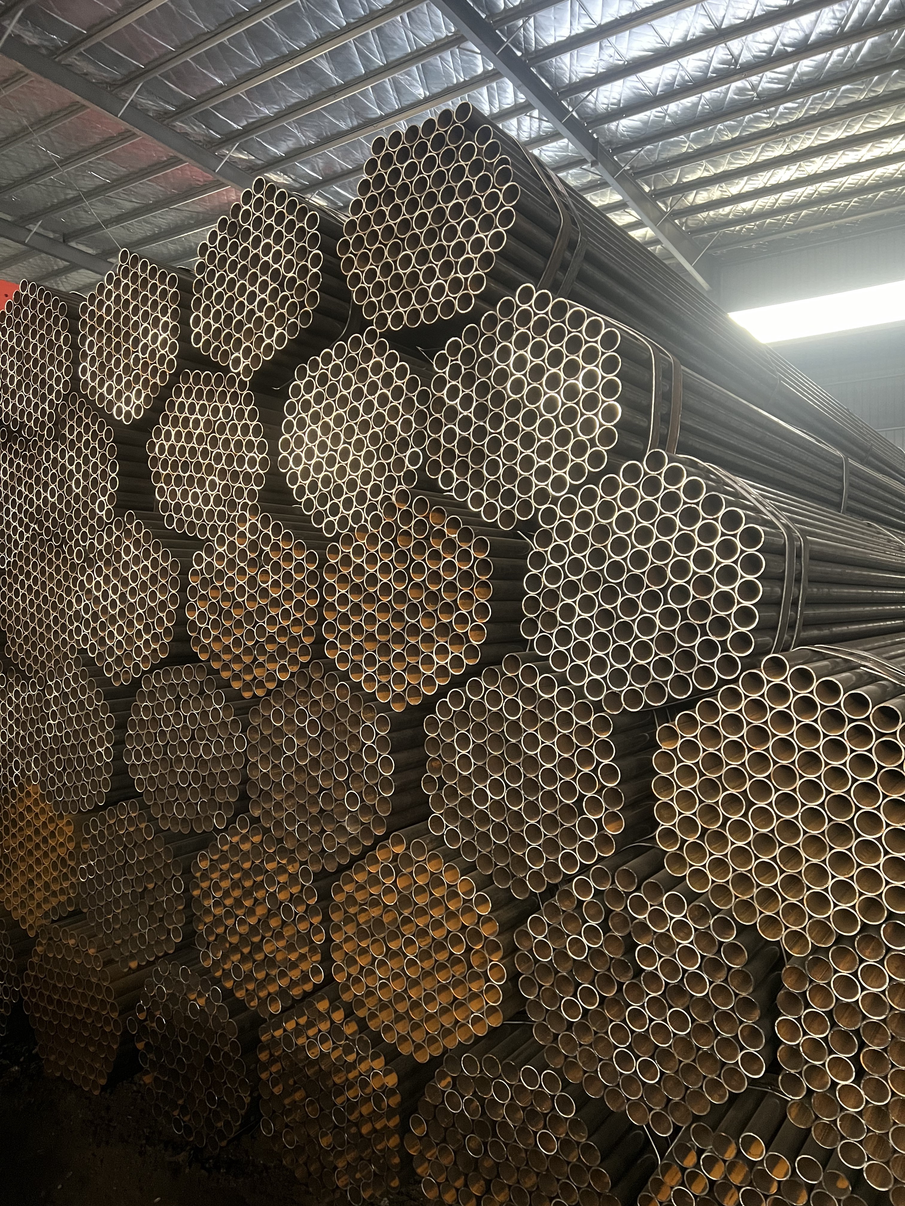 Welded steel pipe