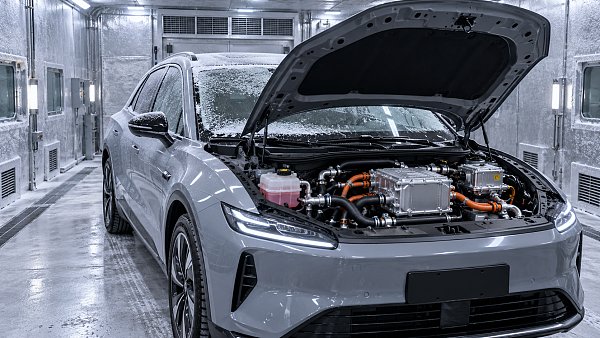 When do automotive heat pump systems need backup heating?