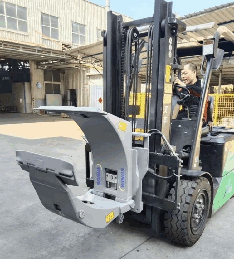 Paper Roll Clamp Attachment for Forklift.png