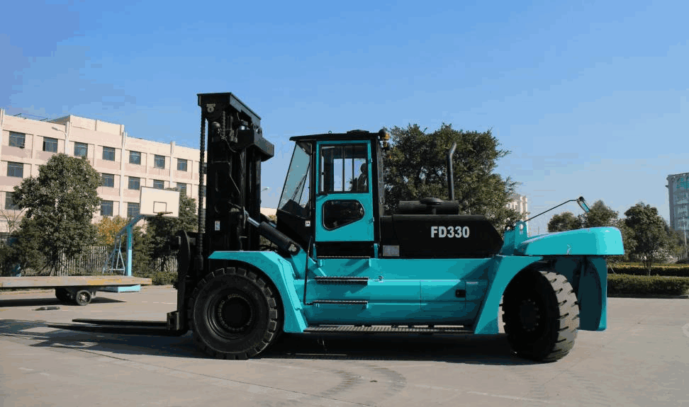 Heavy-duty forklift.png Heavy-duty forklift.png