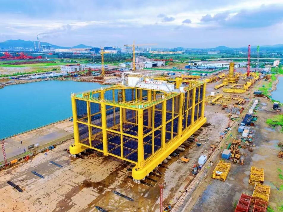 Deep-sea aquaculture cages