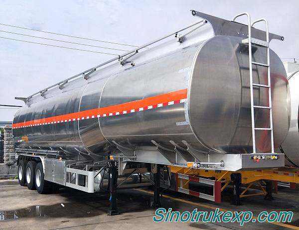3 Axles Stainlessness Fuel Tanker Semi Trailer 42m³ 3 Axles Stainlessness Fuel Tanker Semi Trailer 42m³