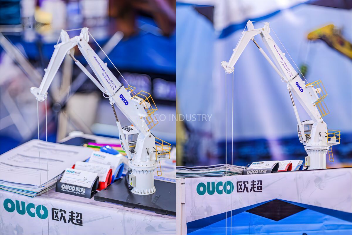 25 to 1 scale model of an offshore crane.jpg 25 to 1 scale model of an offshore crane.jpg