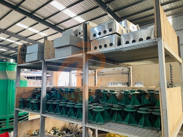 poultry equipment package and loading (5)