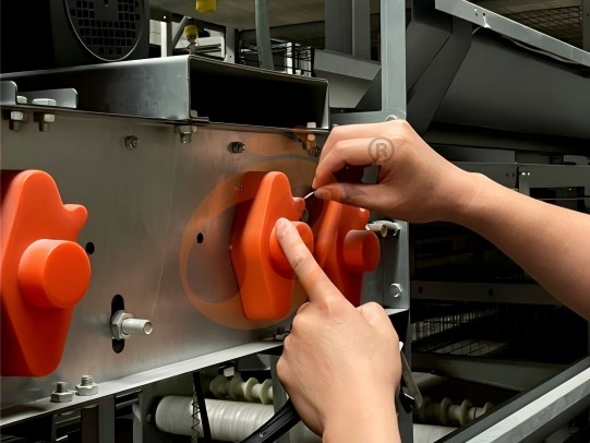 poultry equipment package and loading (5)