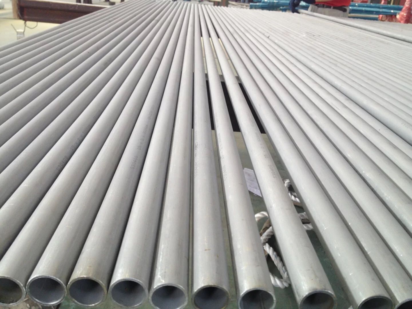 201/304/304L/TP304/SUS304/304H/304Ti Stainless Steel Seamless 6M Length Pipe 201/304/304L/TP304/SUS304/304H/304Ti Stainless Steel Seamless 6M Length Pipe