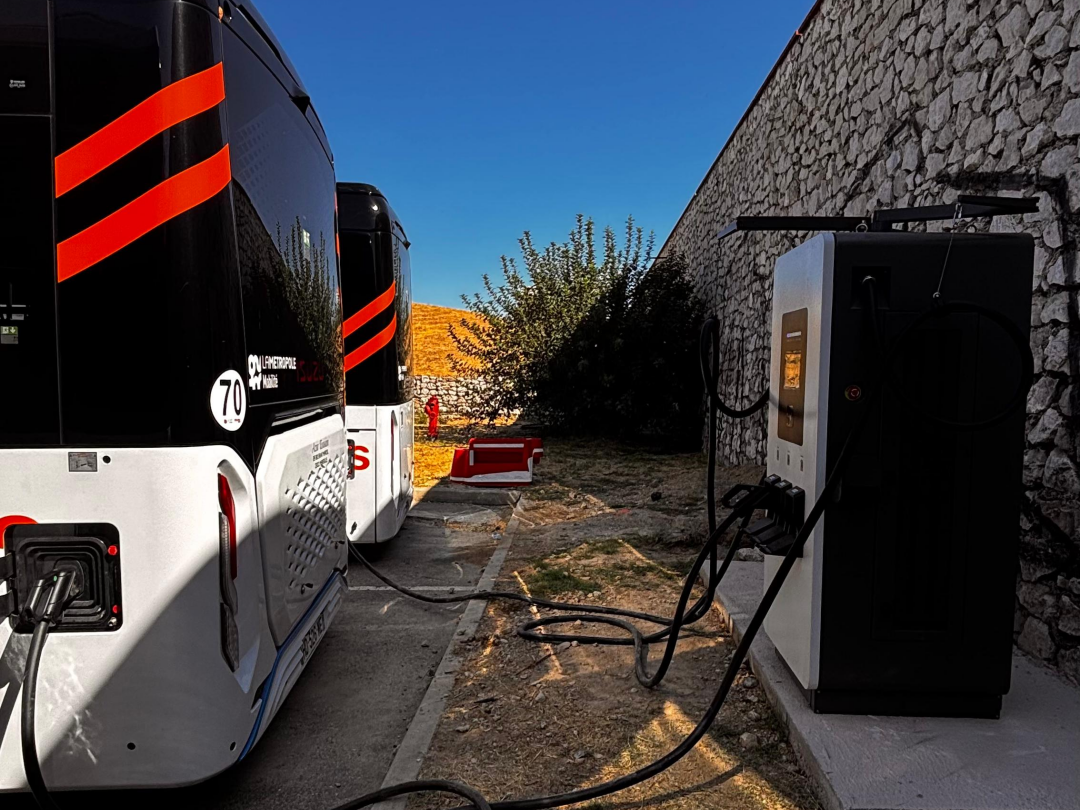 Teison 180kW DC EV Fast CCS2 Charger with Cable Management System installed in France，2025