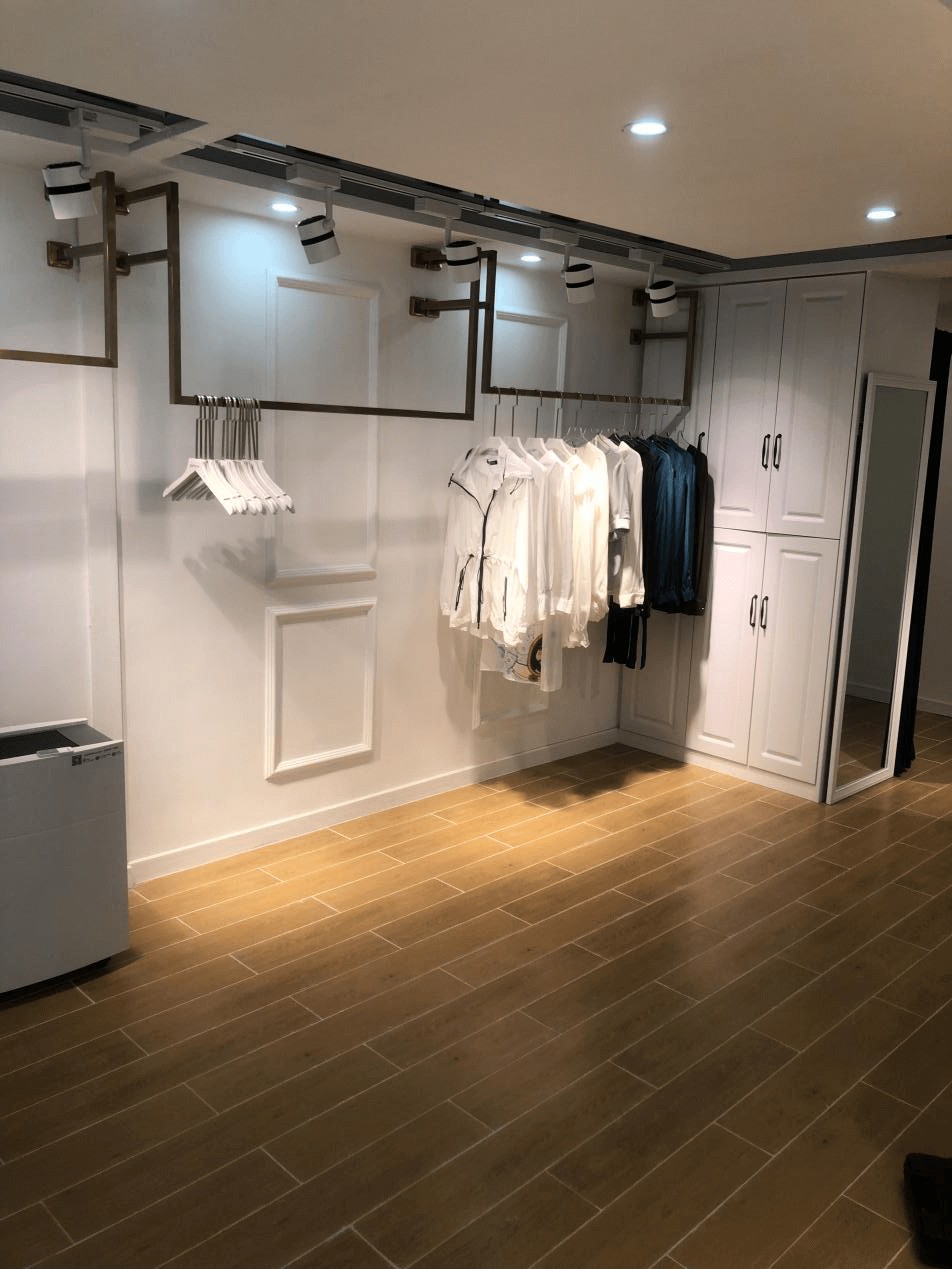 Shanghai customer — Clothing stores