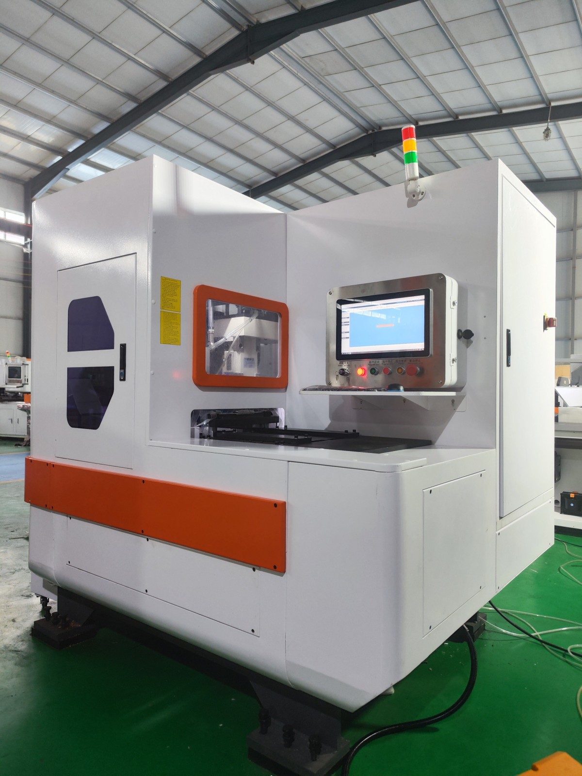 Líneas de procesamiento de barras colectoras de BEIENE enviadas a Estados Unidos y Filipinas