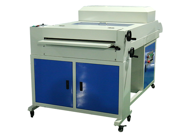 650 UV coating machine
