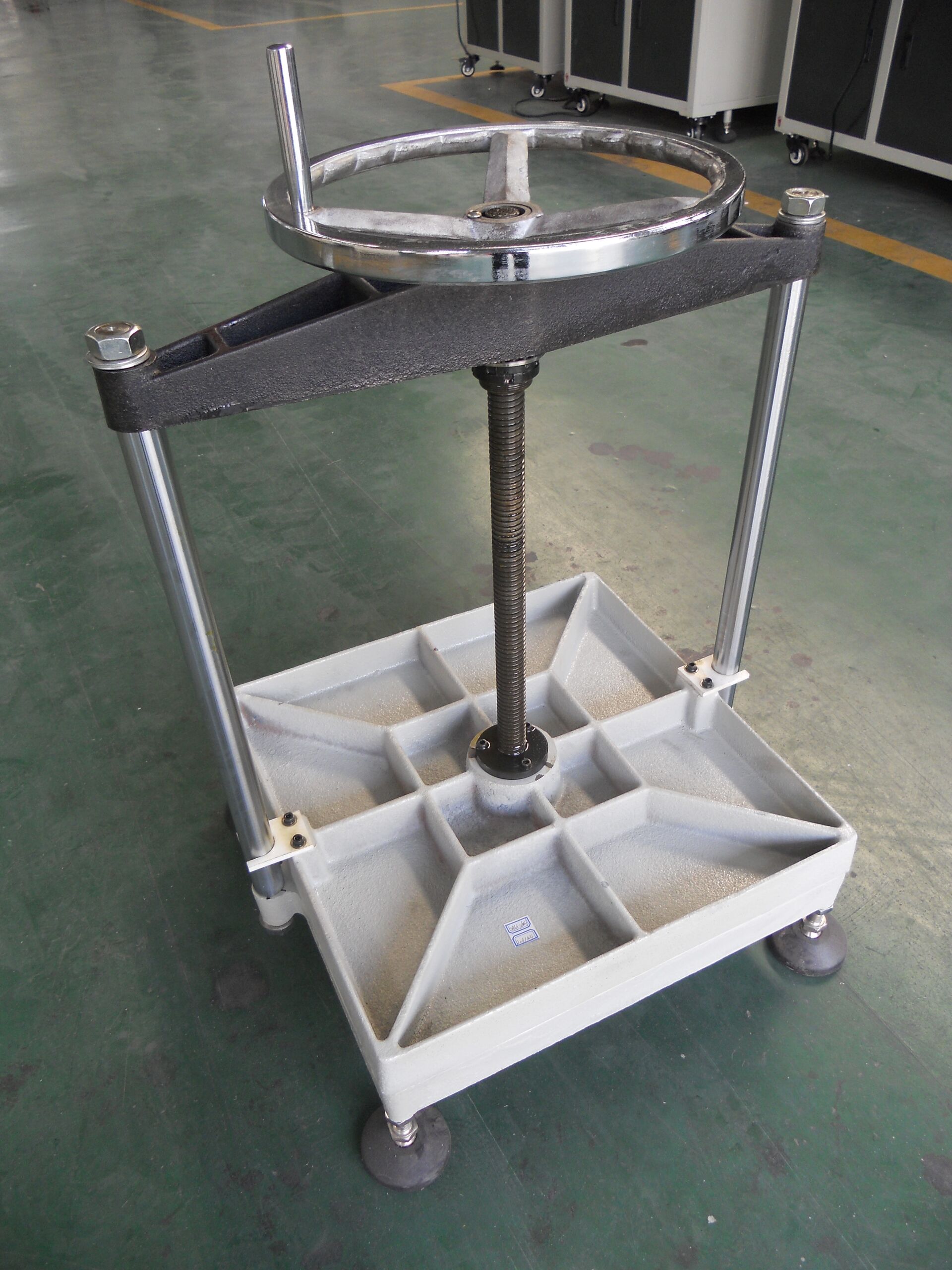 manual cold pressing machine