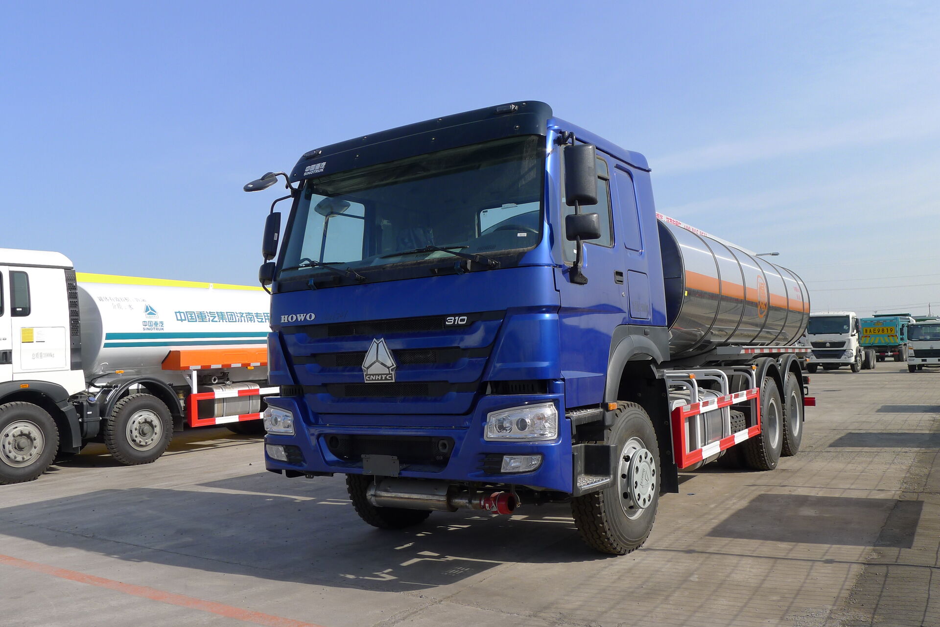 Fuel tanker truck