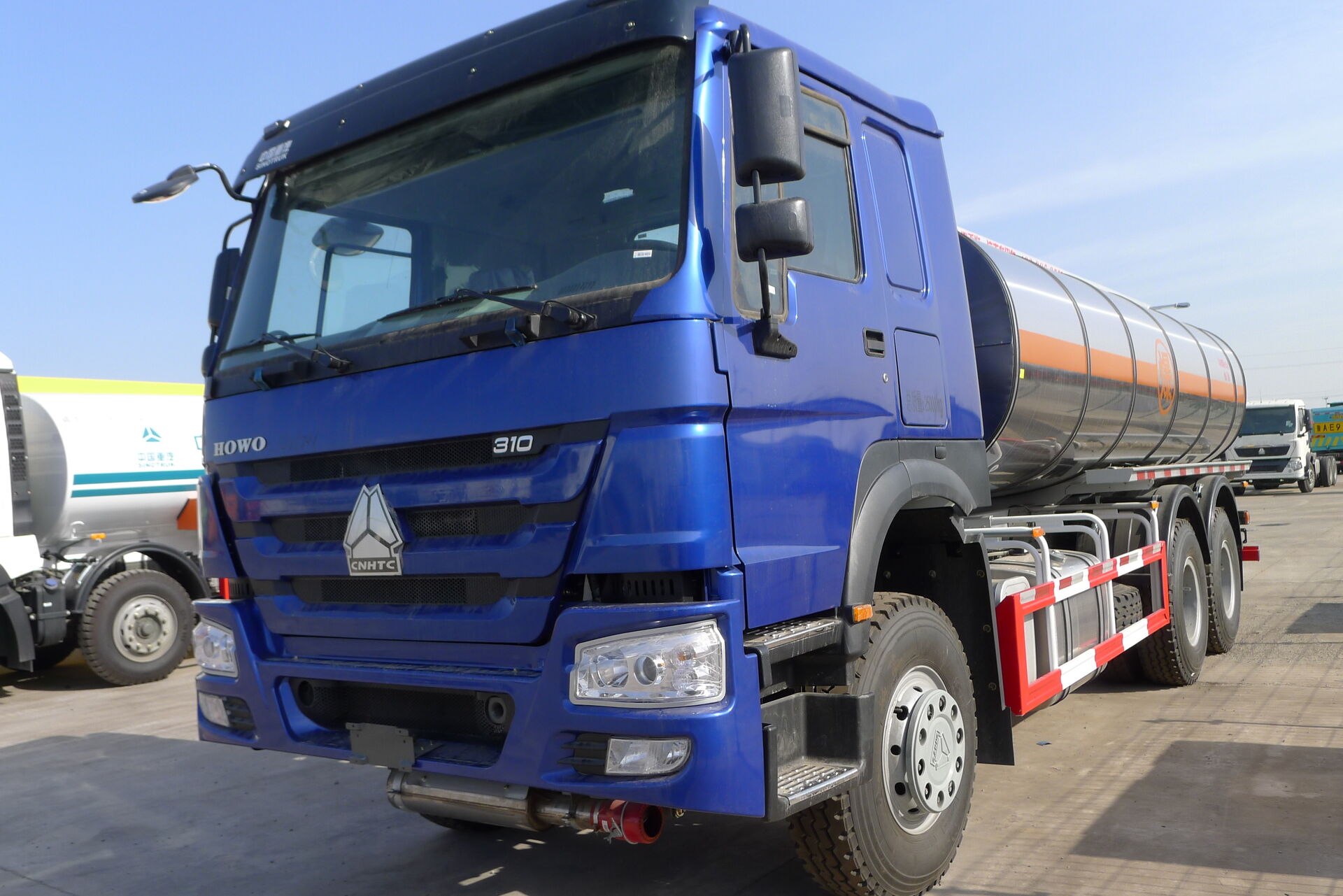 Fuel tanker truck