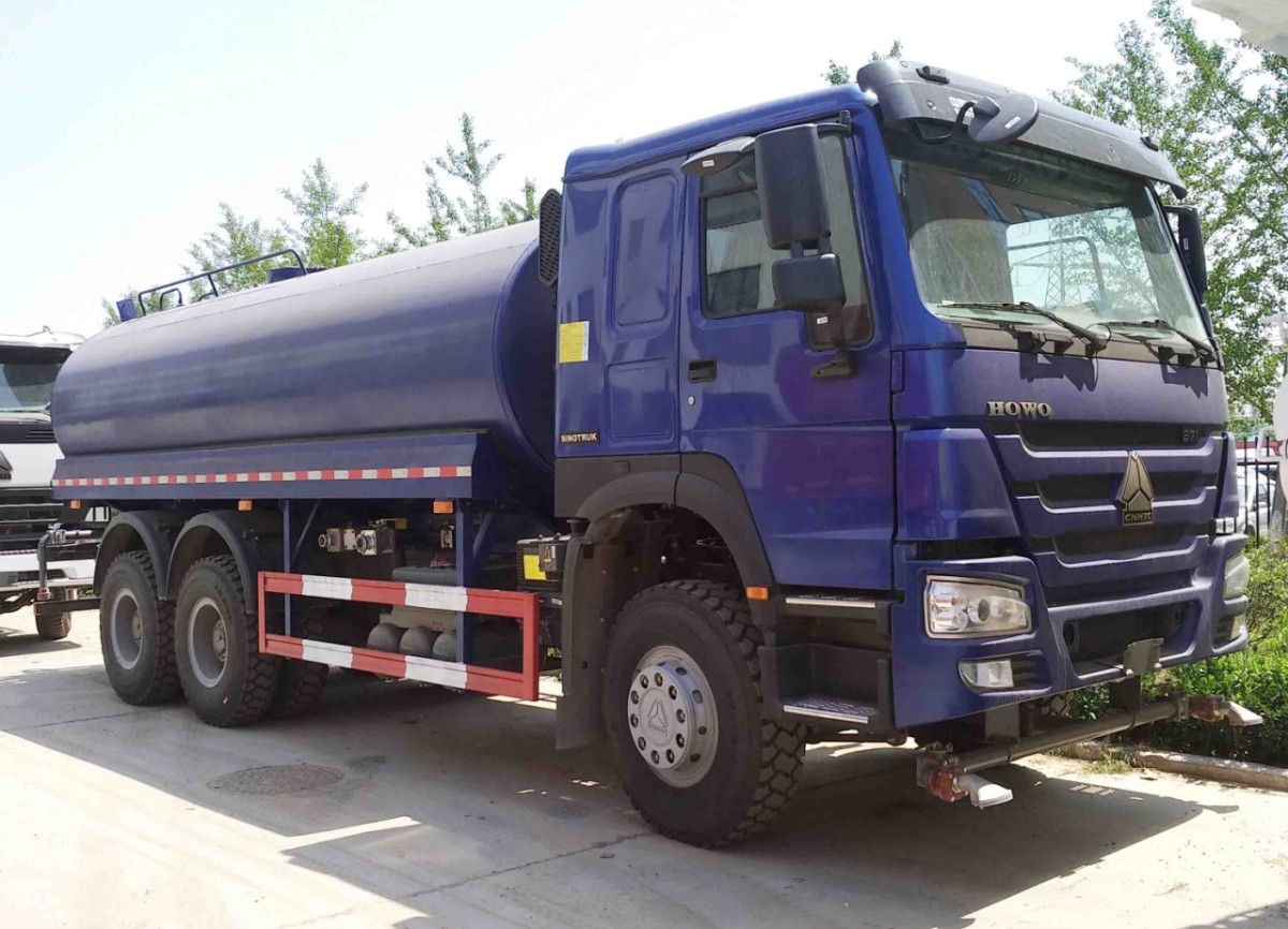 图片14.png Water tank truck