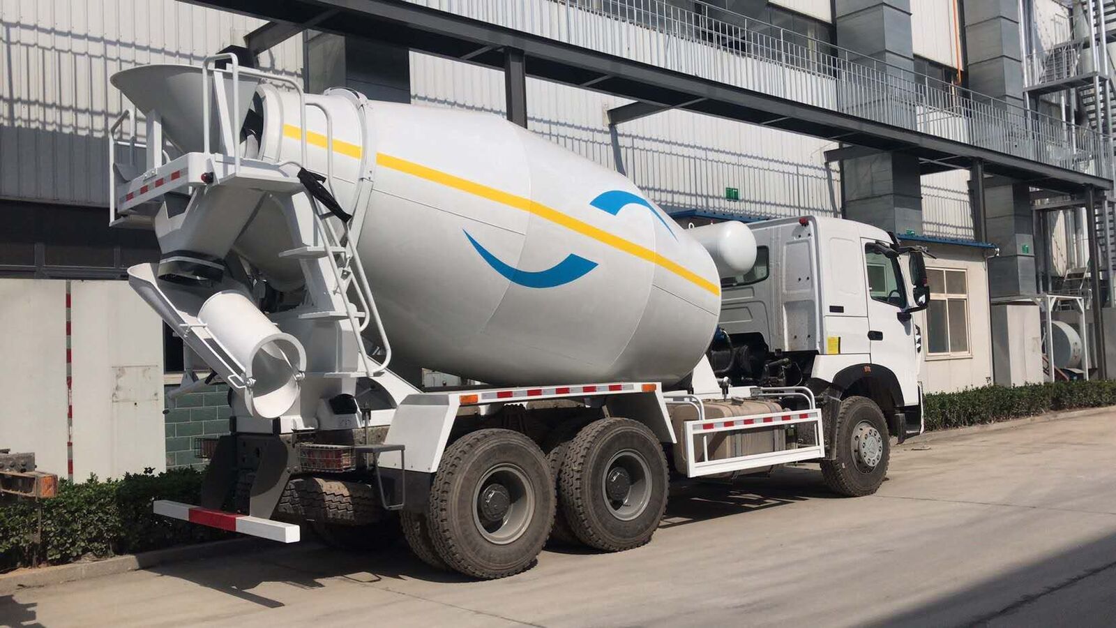 A7 mixer truck