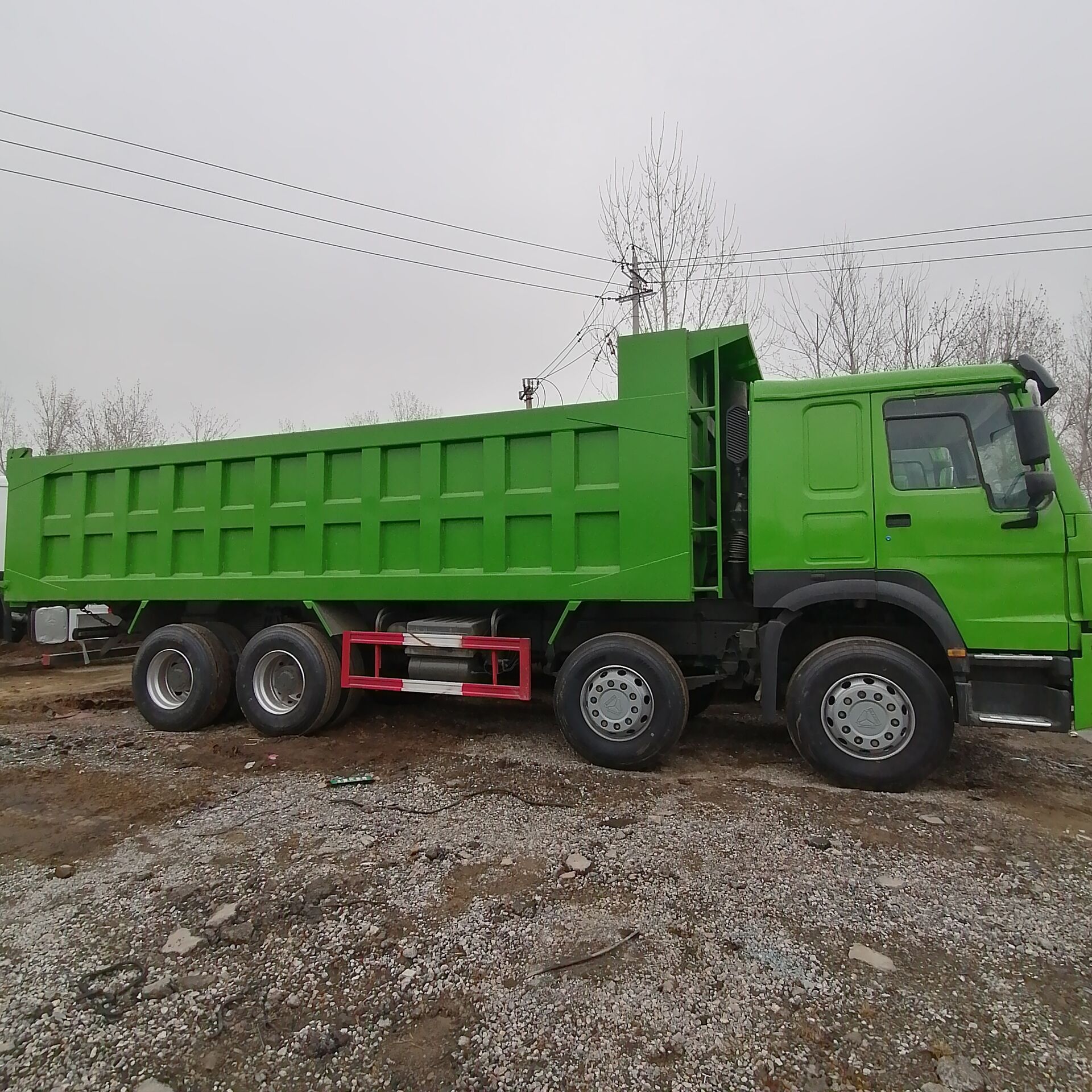Second hand dump truck