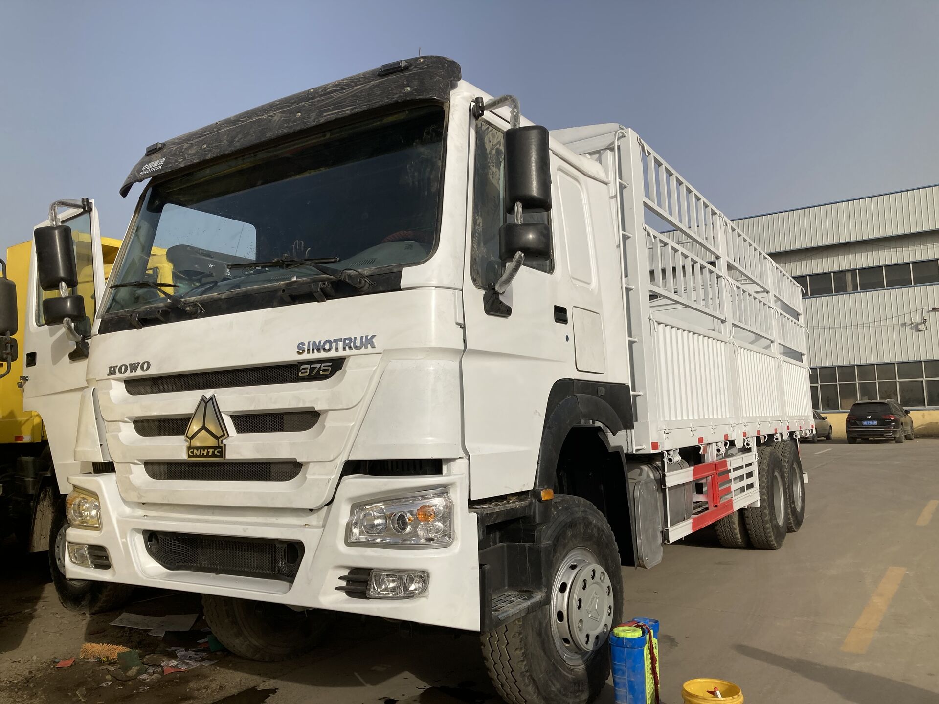 Used cargo truck