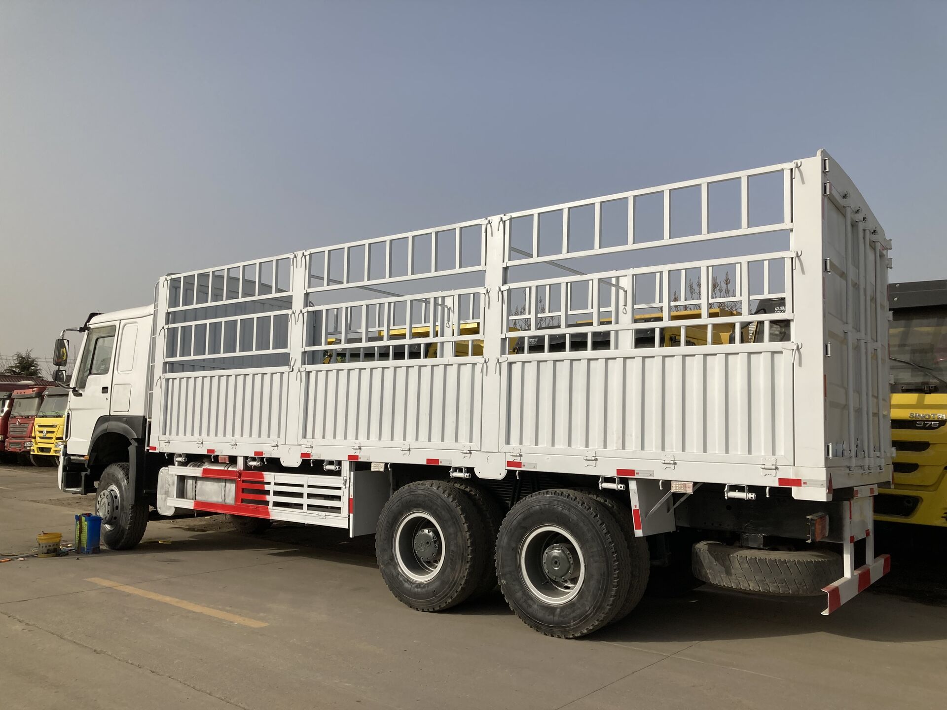 Used cargo truck