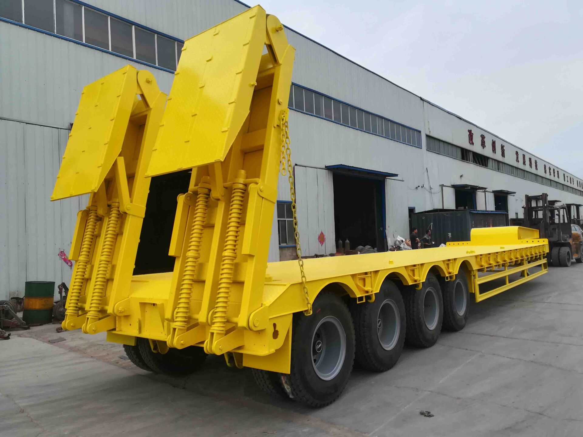 4 axles lowbed trailer