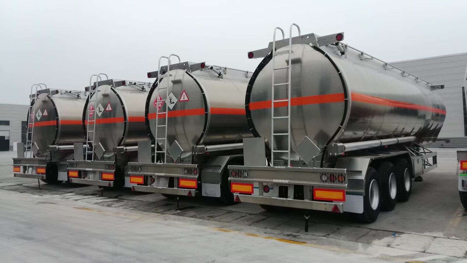 Aluminium tanker trailer