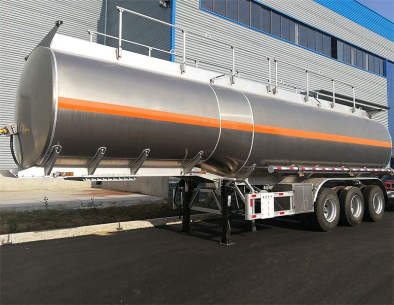 Aluminium tanker trailer