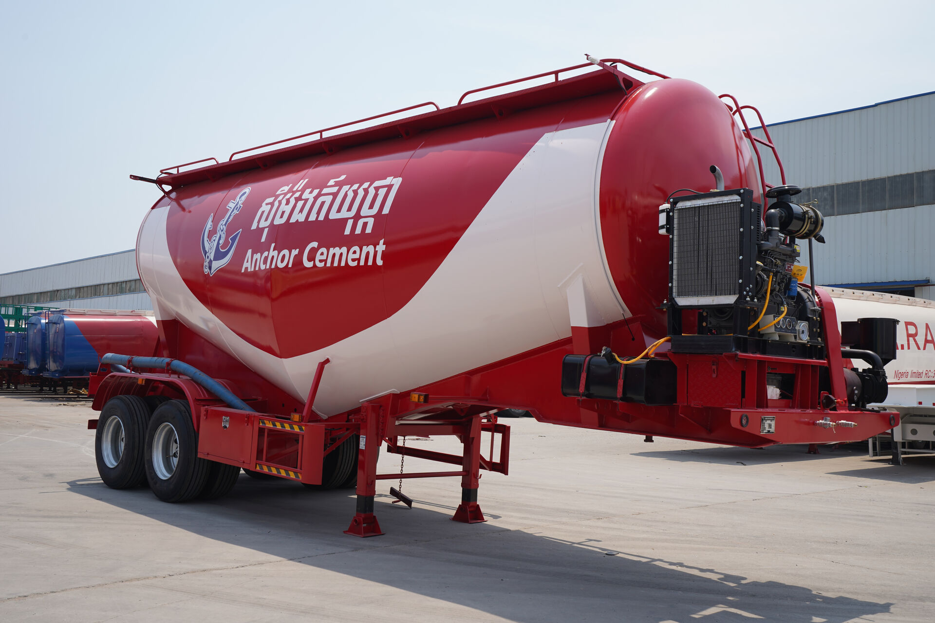 Cement bulker trailer