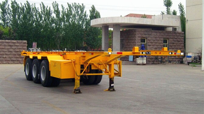 Skeleton semi trailer