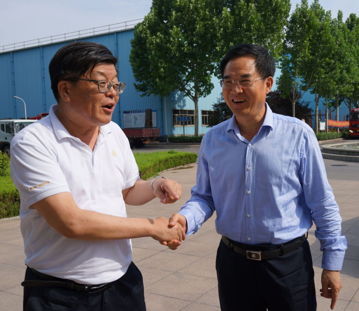 淄博市政协党组副书记、副主席刘东军一行来金晶调研