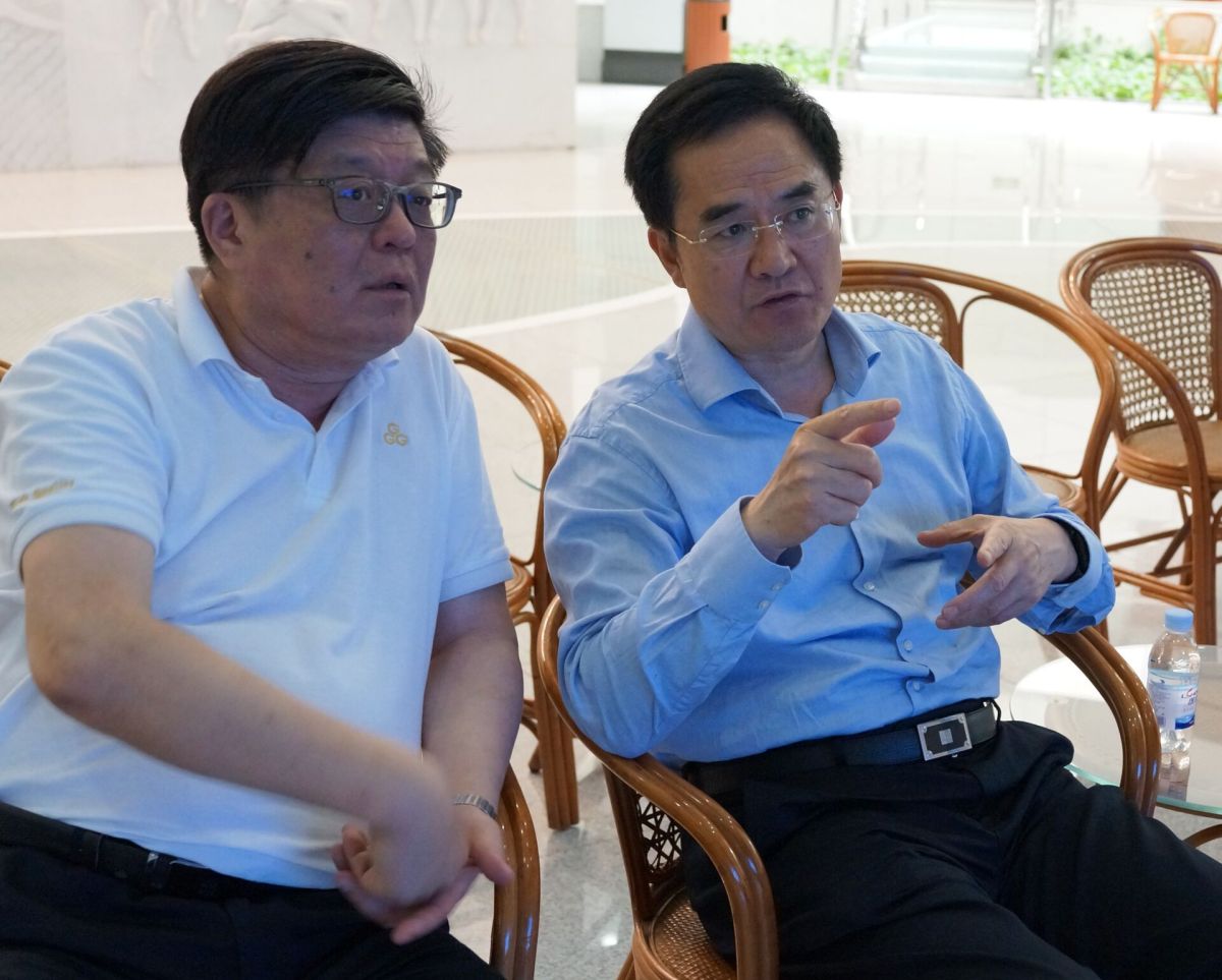 淄博市政协党组副书记、副主席刘东军一行来金晶调研