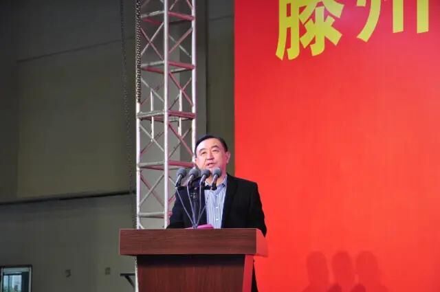 滕州金晶三线技改项目点火投产