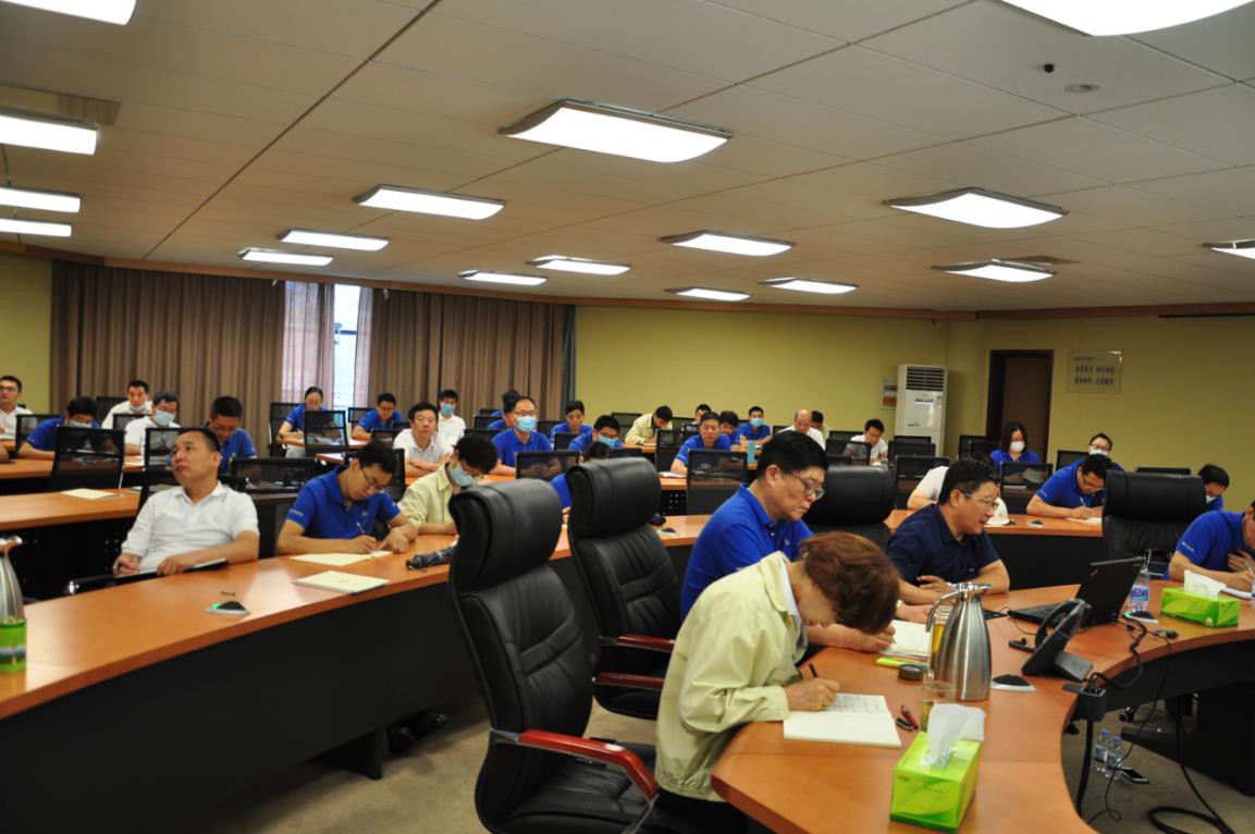 学党史 鼓干劲 守初心 再前行 金晶集团党委组织全体党员干部学习党的光辉历程