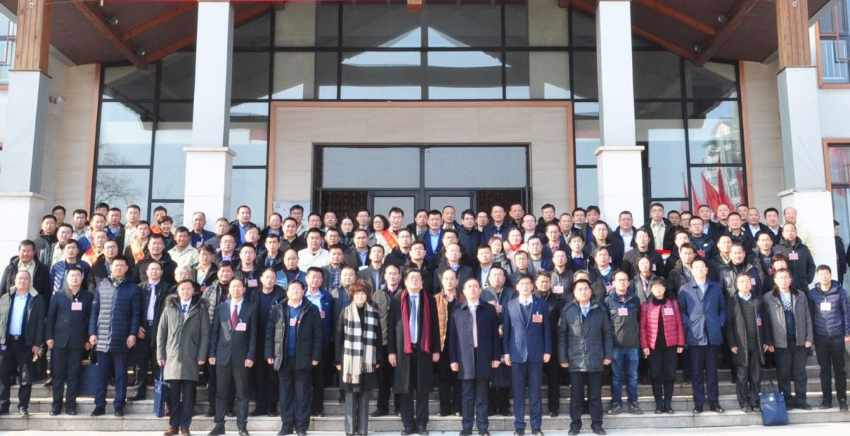 金晶集团八届四次职工代表大会胜利召开