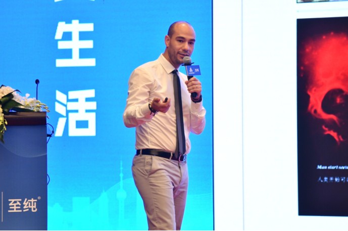 “至纯”世界 创美生活丨金晶集团材料创新设计暨“至纯”产品应用研讨会在上海成功召开