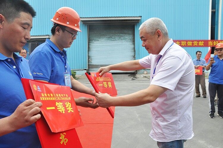 金晶在淄博市第三届建陶轻纺产业职工职业技能大赛决赛中获殊荣
