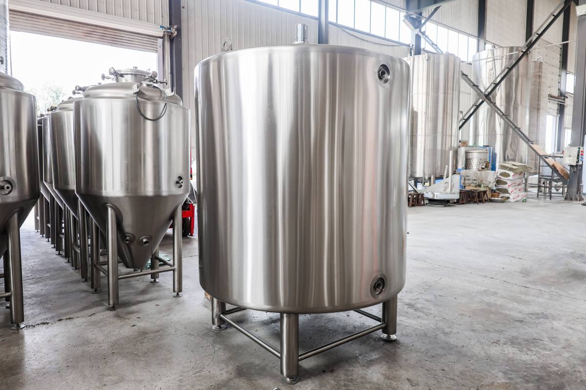 Cómo elegir un tanque de agua helada para su cervecería