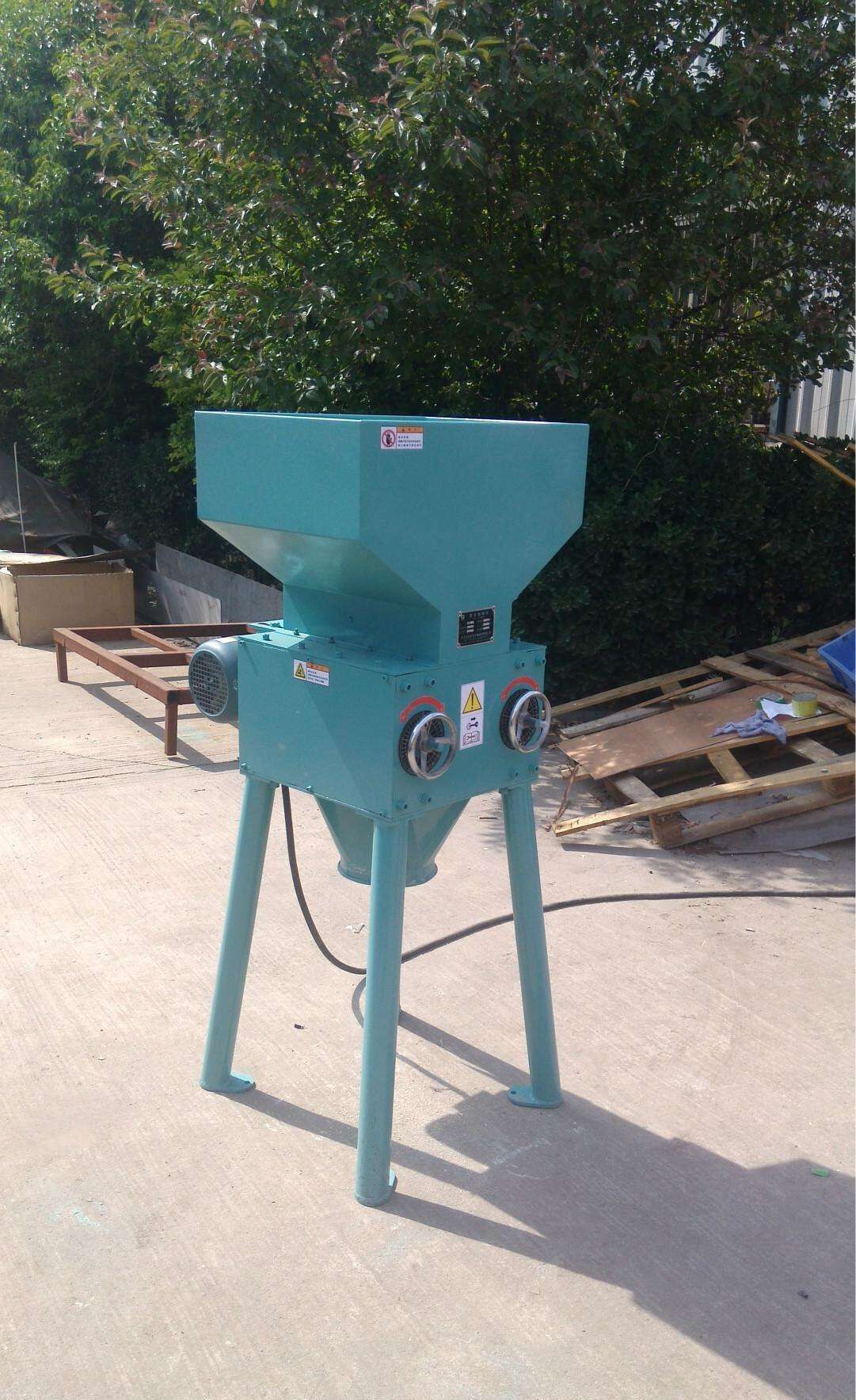Malt milling machine
