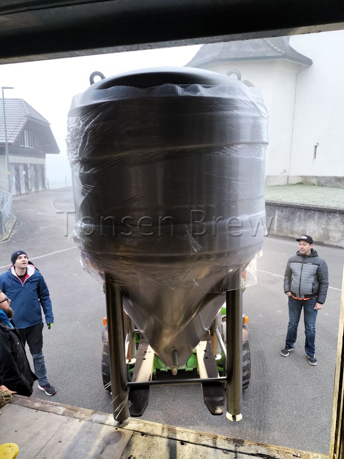 1000l FERMENTATION TANKS (8).png