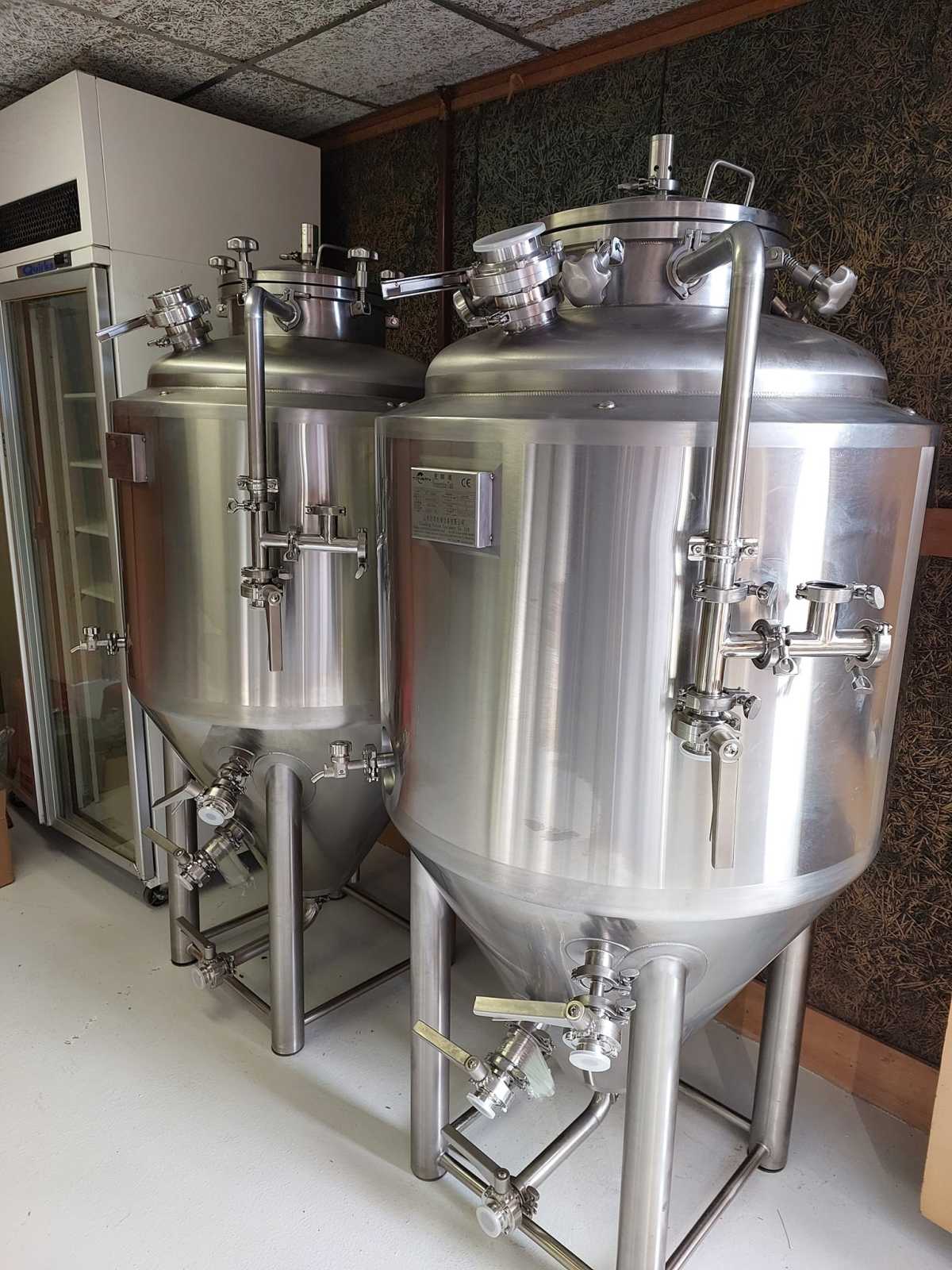beer fermenters.jpg beer fermenters.jpg