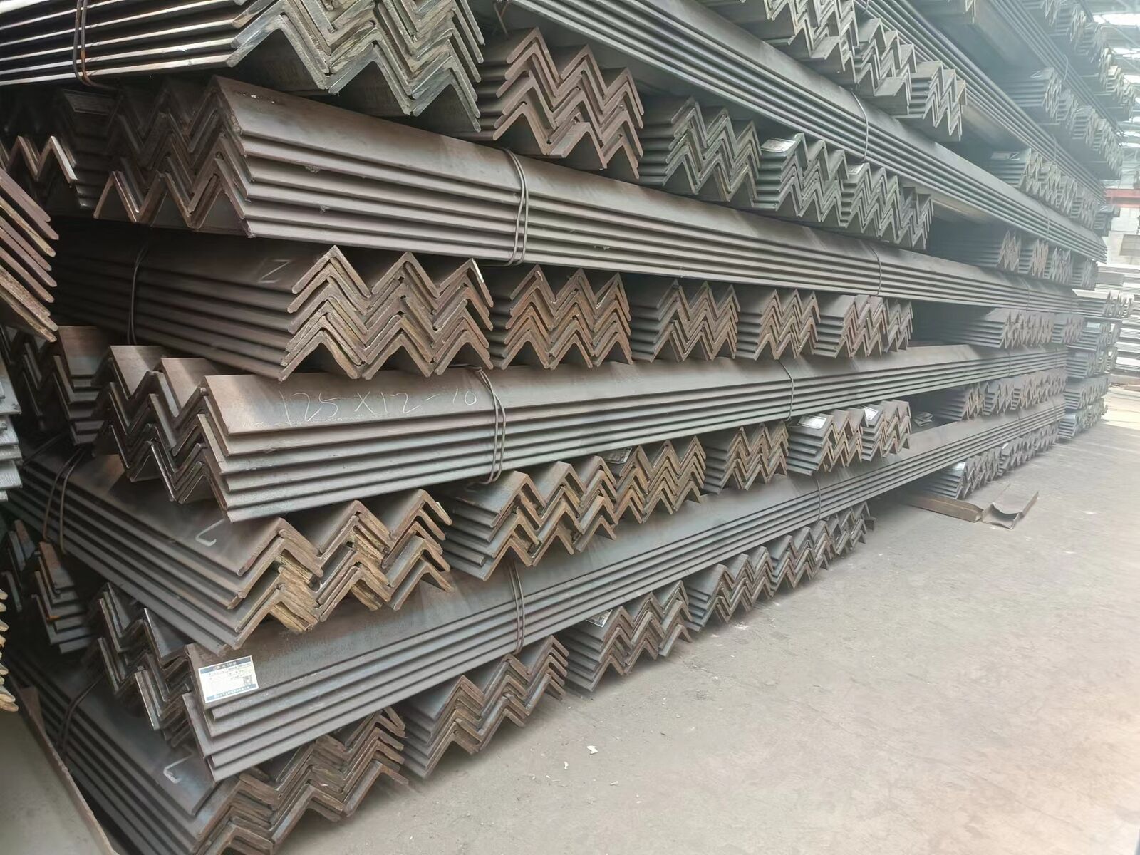 A36 ASTM Angle Steel