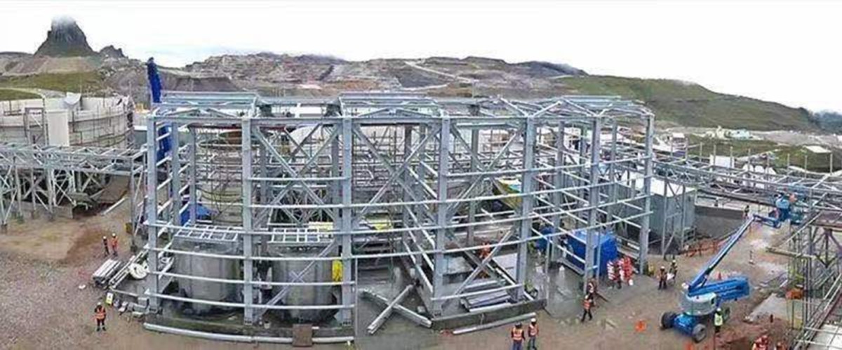 The pictures of the construction site sent to us by our customer, use the products we provided.