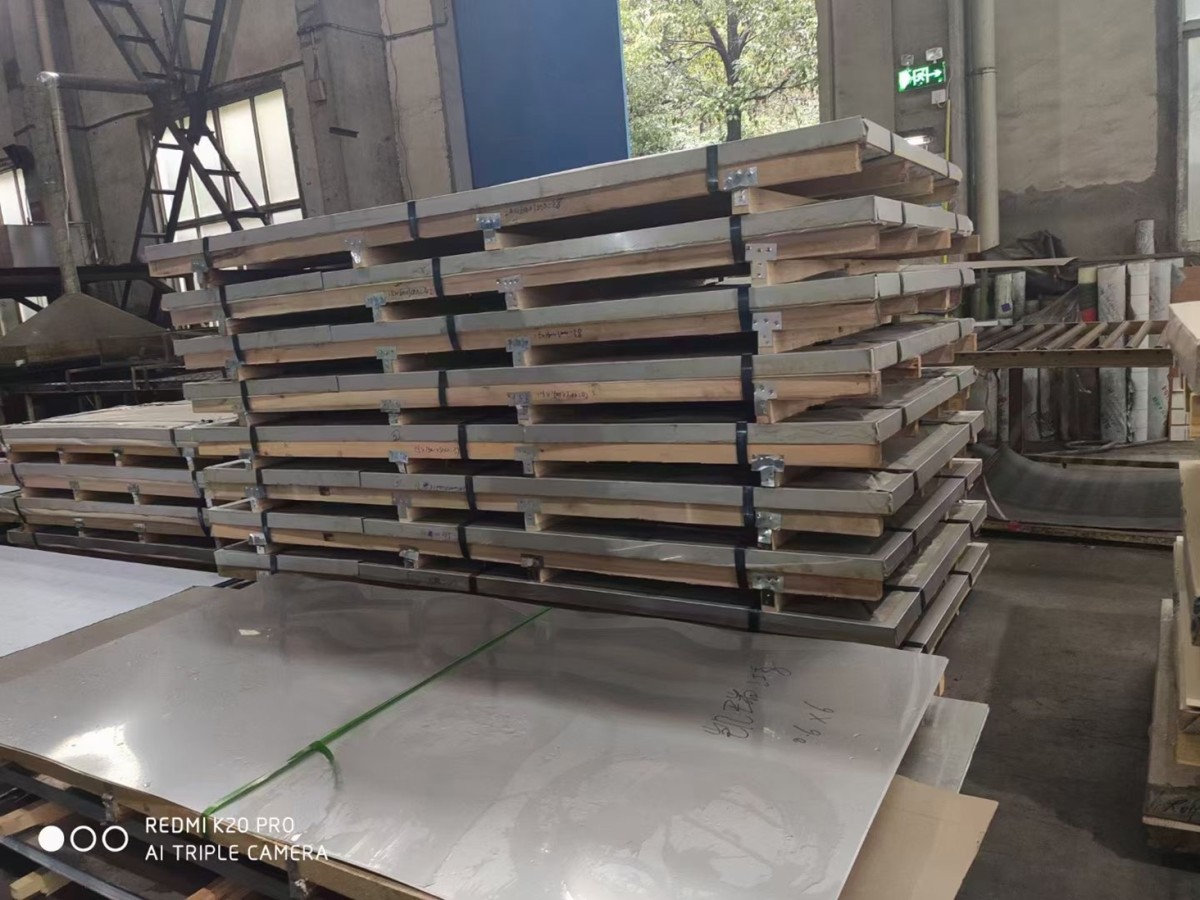 Stainless steel plate are ready ship to Italy, loading one more container to shanghai port, thanks for all support.