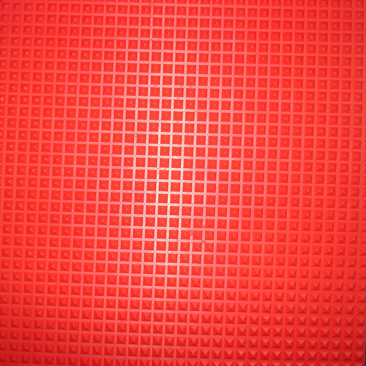 Pyramid Pattern Mat