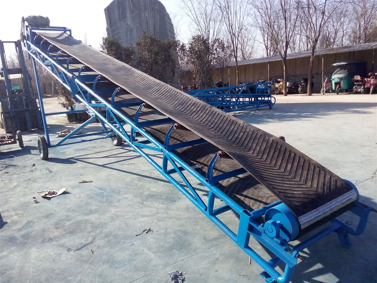 Efficient Conveyor Solutions: Versatile Applications and Advantages of Conveyor Belts
