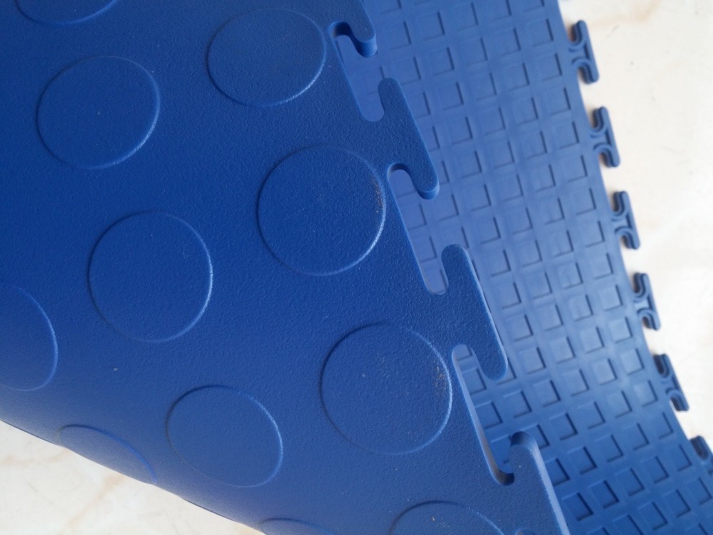 20240620090420800.jpg Interlocking PVC Anti slip Heavy Duty Garage Floor Tiles Easy Clean PVC Plastic Garage Floor Tiles