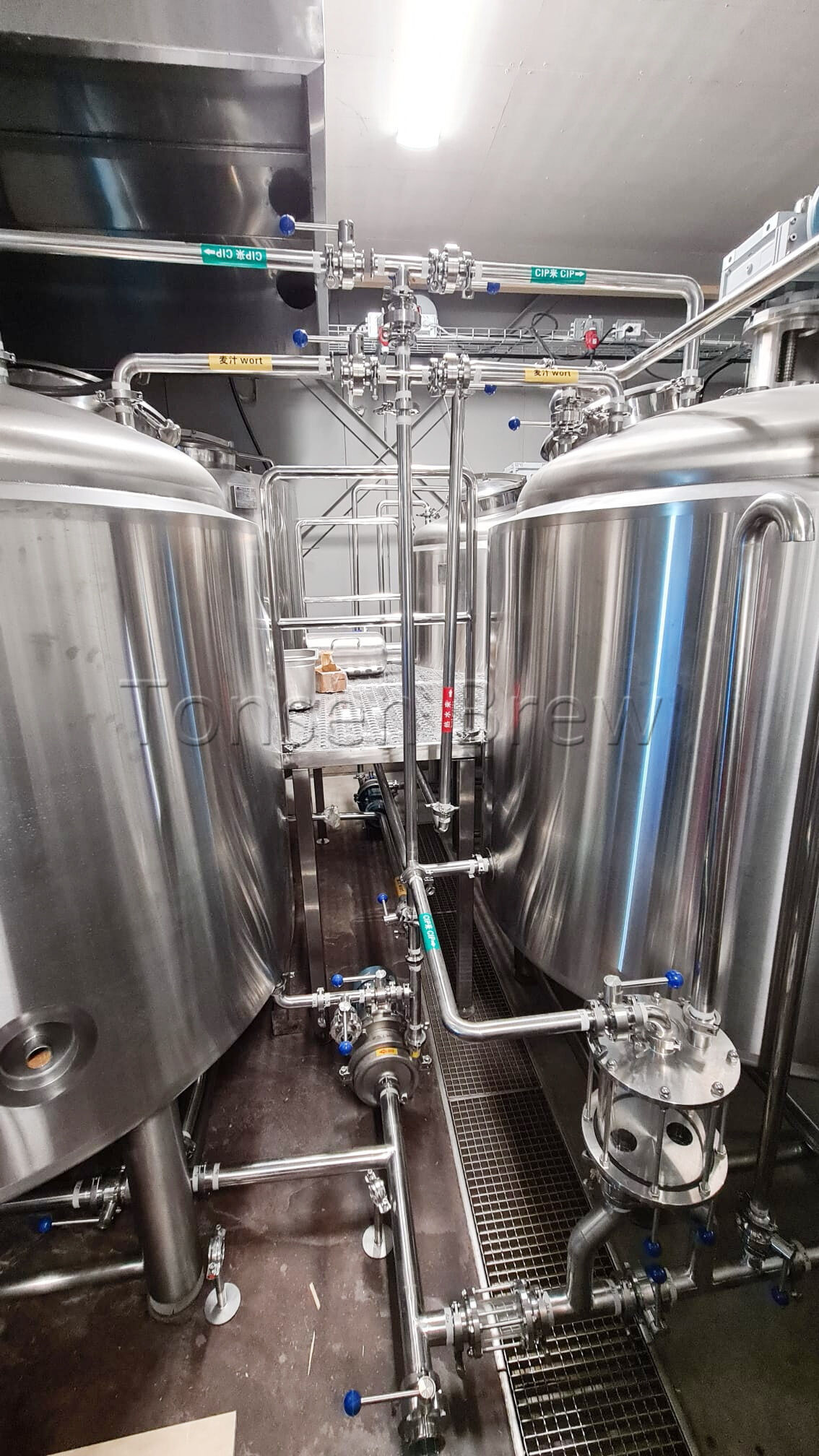 1000L Система варочного цеха 3 сосуда + паровой нагрев HLT. Скоро он будет готов для установки в Европе.