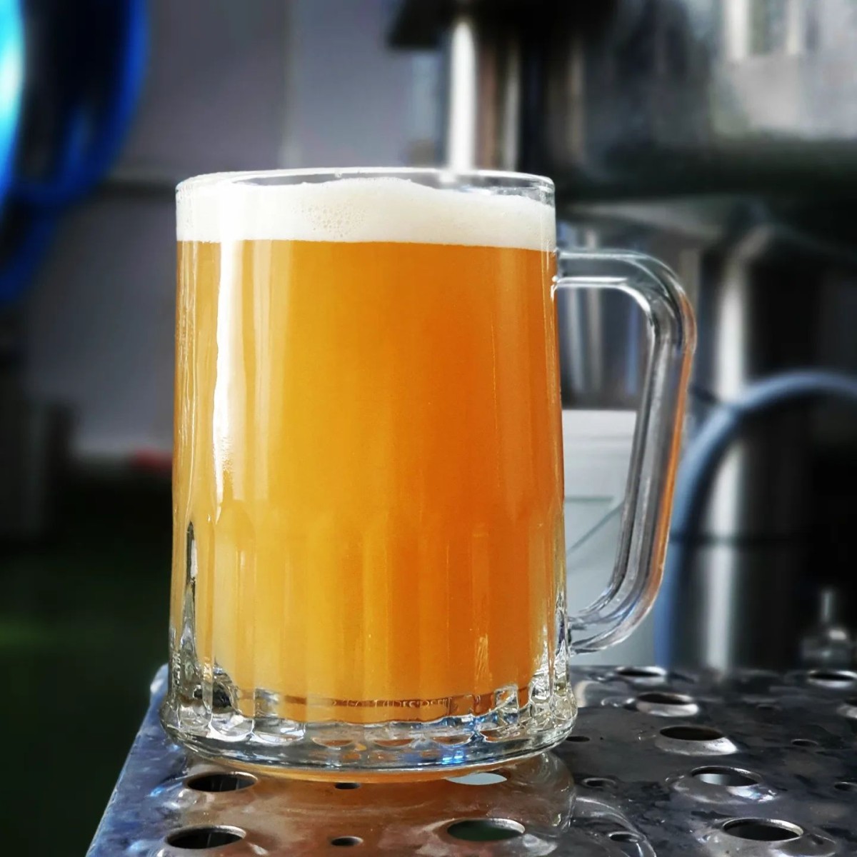 El sistema de elaboración de cerveza artesanal de 400L en una cervecería del Reino Unido comienza su primera elaboración, saludos ~