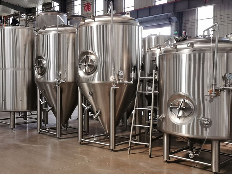La diferencia entre los equipos de elaboración de cerveza tradicionales y los equipos de elaboración de cerveza modernos.