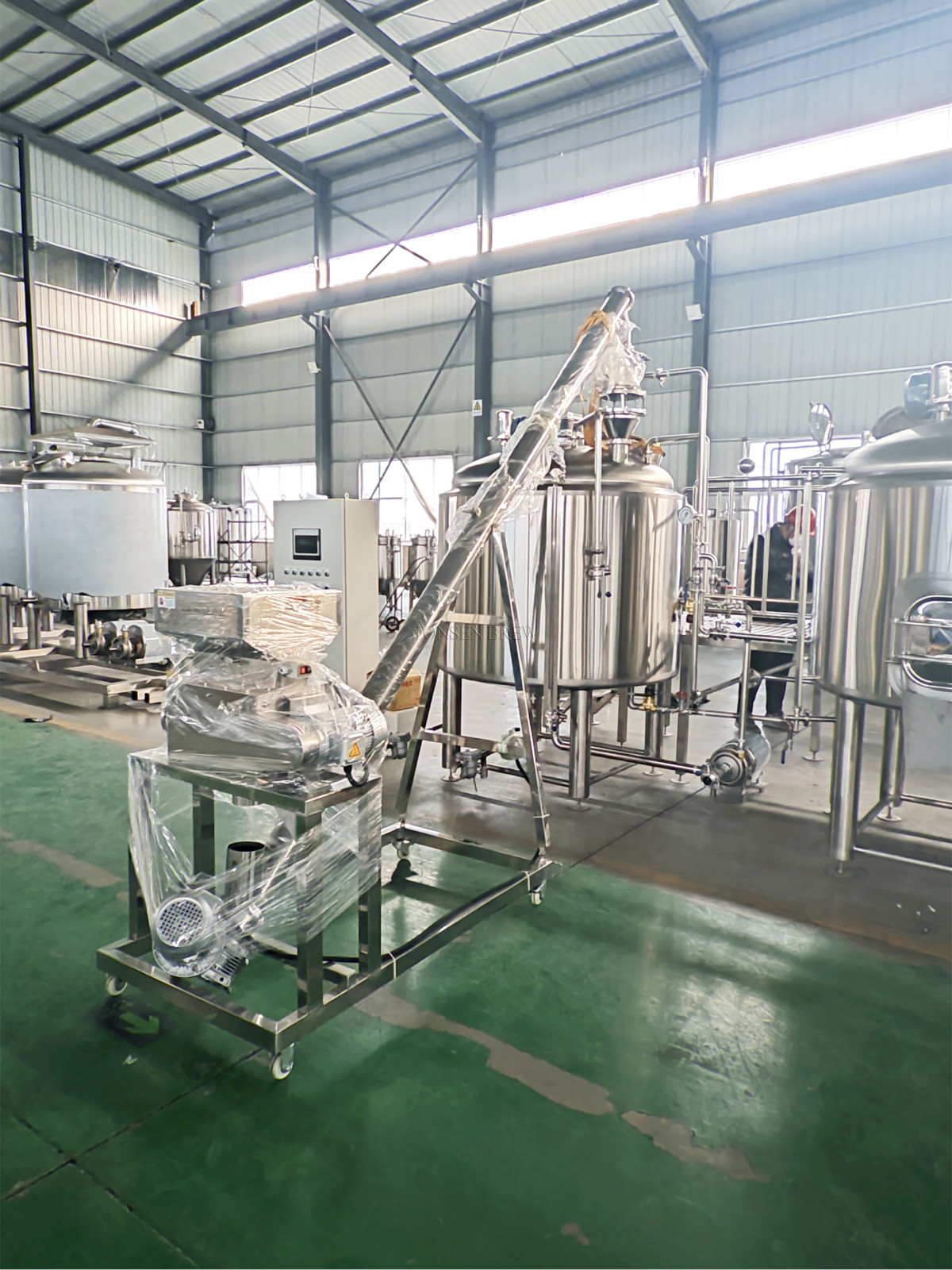 22222 1000L 3 vessel.jpg Sistema completo de elaboración de cerveza a vapor de 1000L