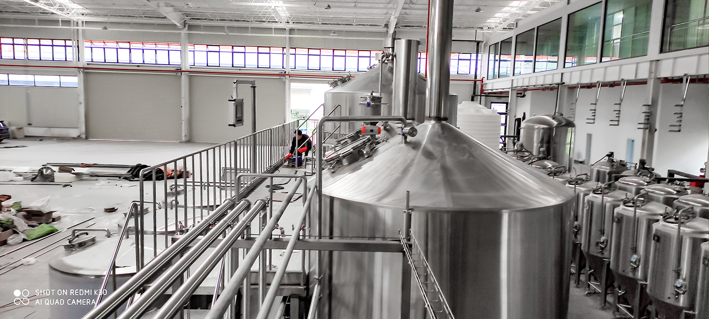 Comparación entre el acero inoxidable y el cobre en la fabricación de cerveza